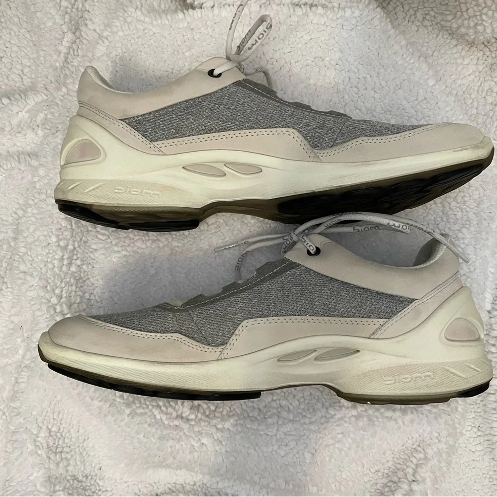 Ecco Biom Fjuel Perforated Athletic Sneaker Women's 41/10 US Gray Ivory